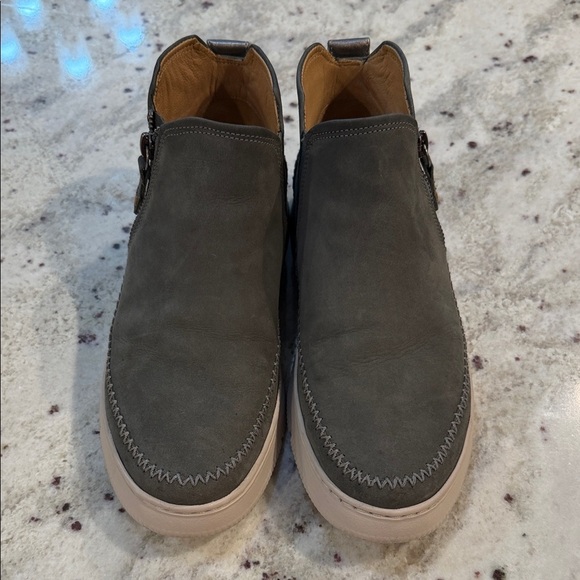 Samuel Hubbard
Featherlight Laguna Zip Bootie - Picture 3 of 7